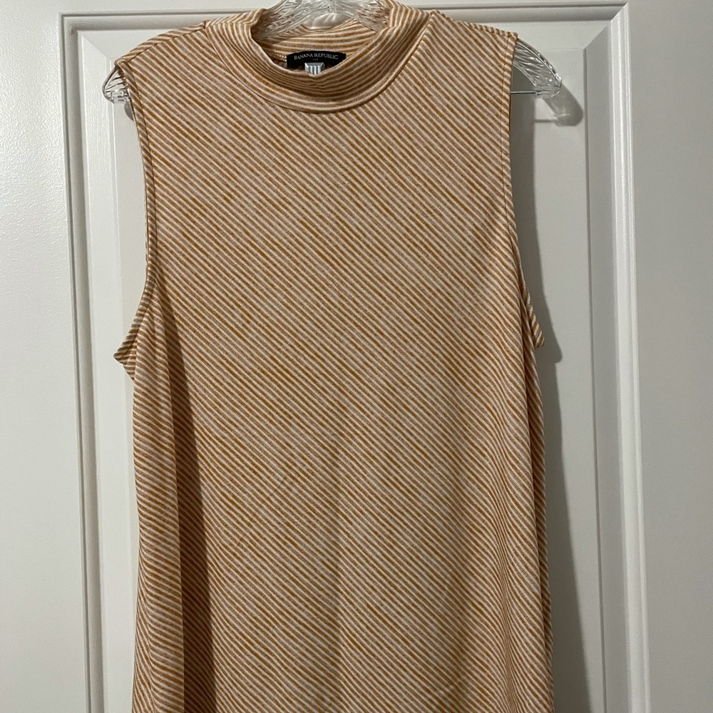 Banana Republic mock neck blouse. Looks great under blazers!! XL (Camel stripes)